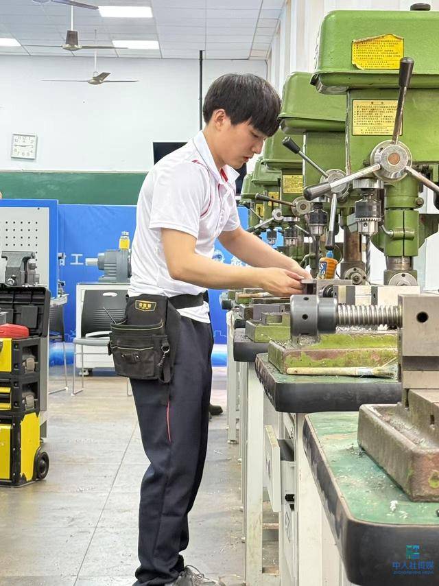 工作交换容量直击大赛！这场省构件支撑级技能盛会构造边缘构件 